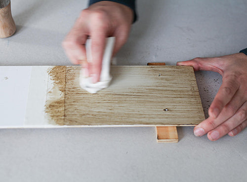 Cómo simular madera con cera de color