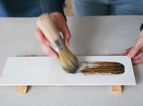 Cómo simular madera con cera de color