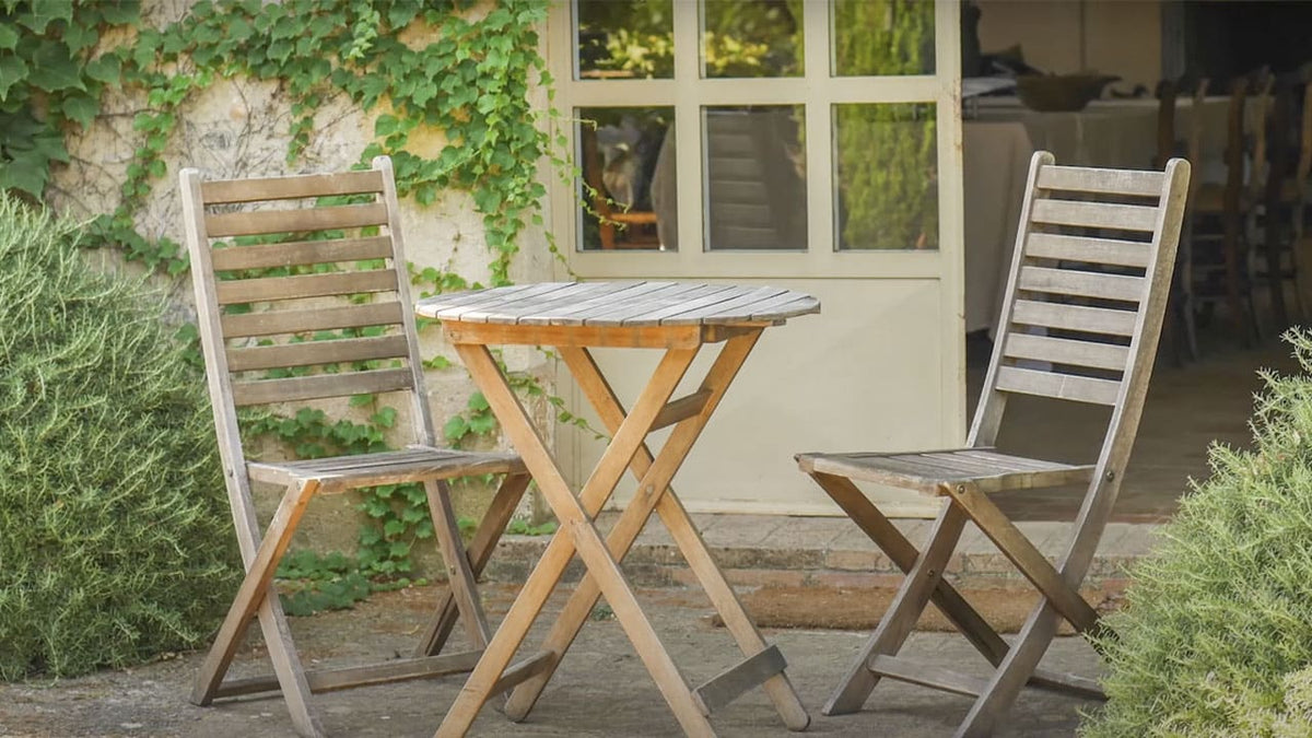 Cómo pintar muebles de exterior con la línea Versátil